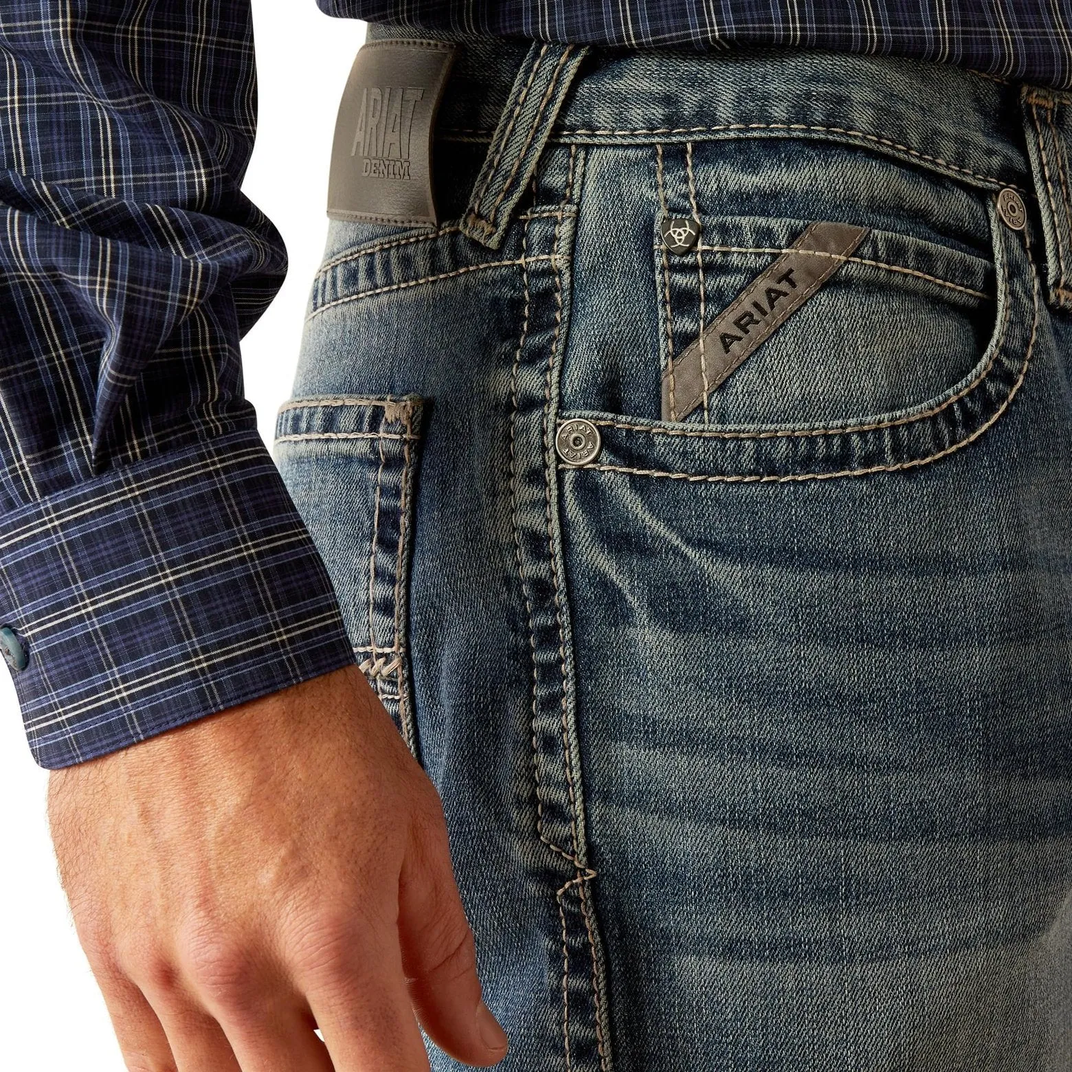 Ariat Men's M2 Traditional Relaxed Buster Boot Cut Jeans, Dakota