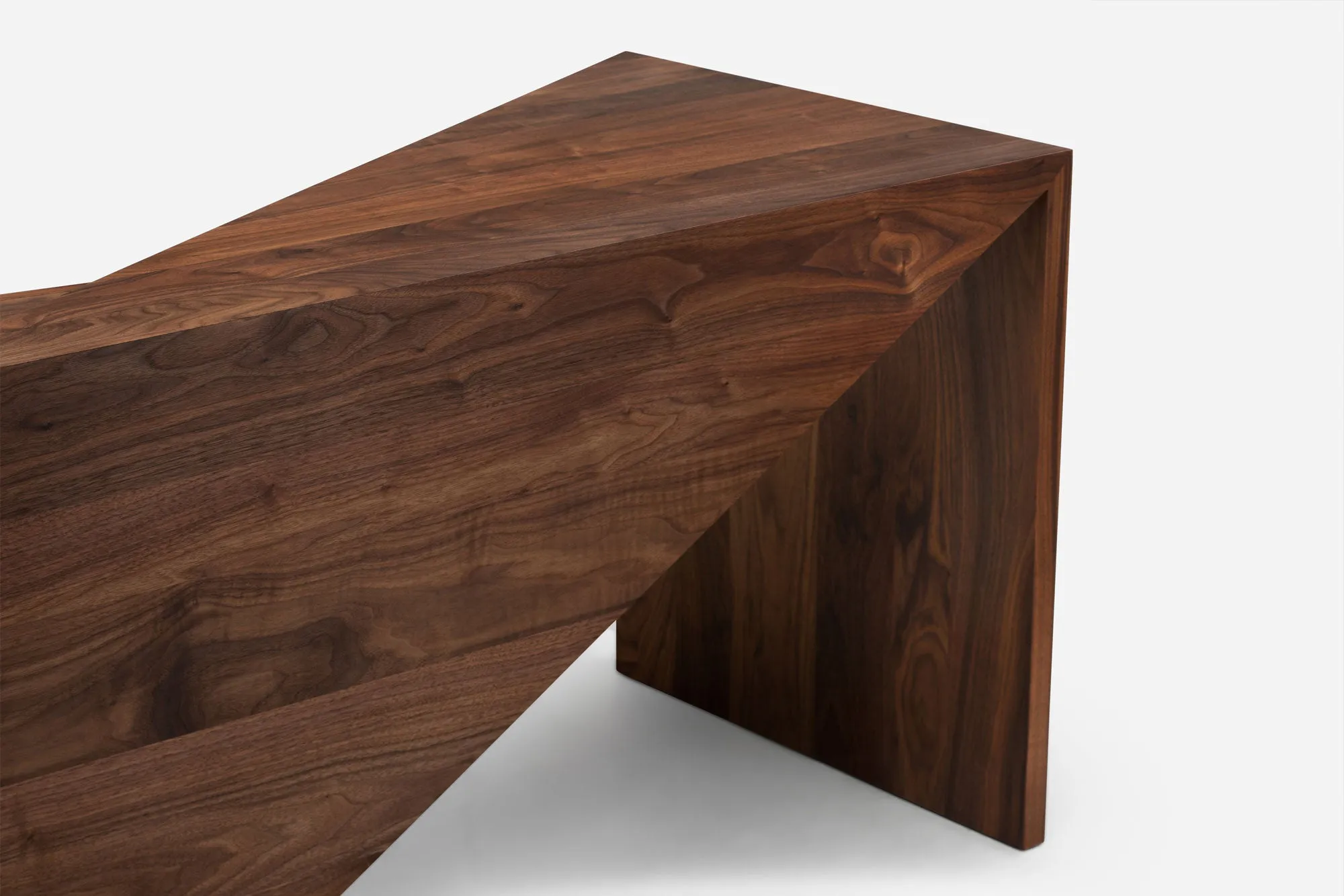 DENEB DESK