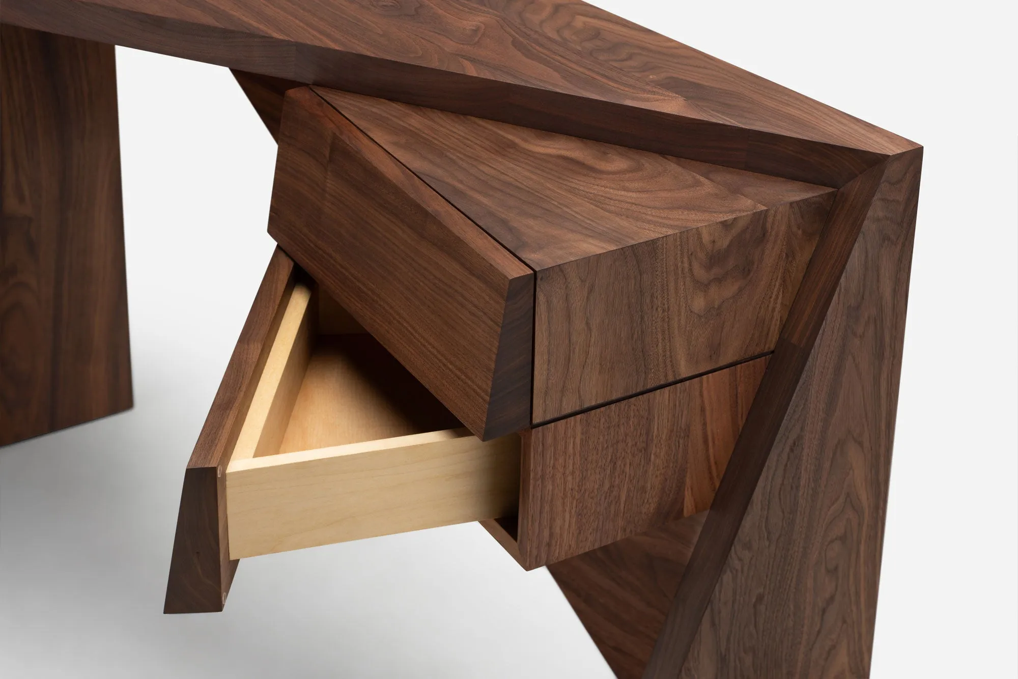 DENEB DESK