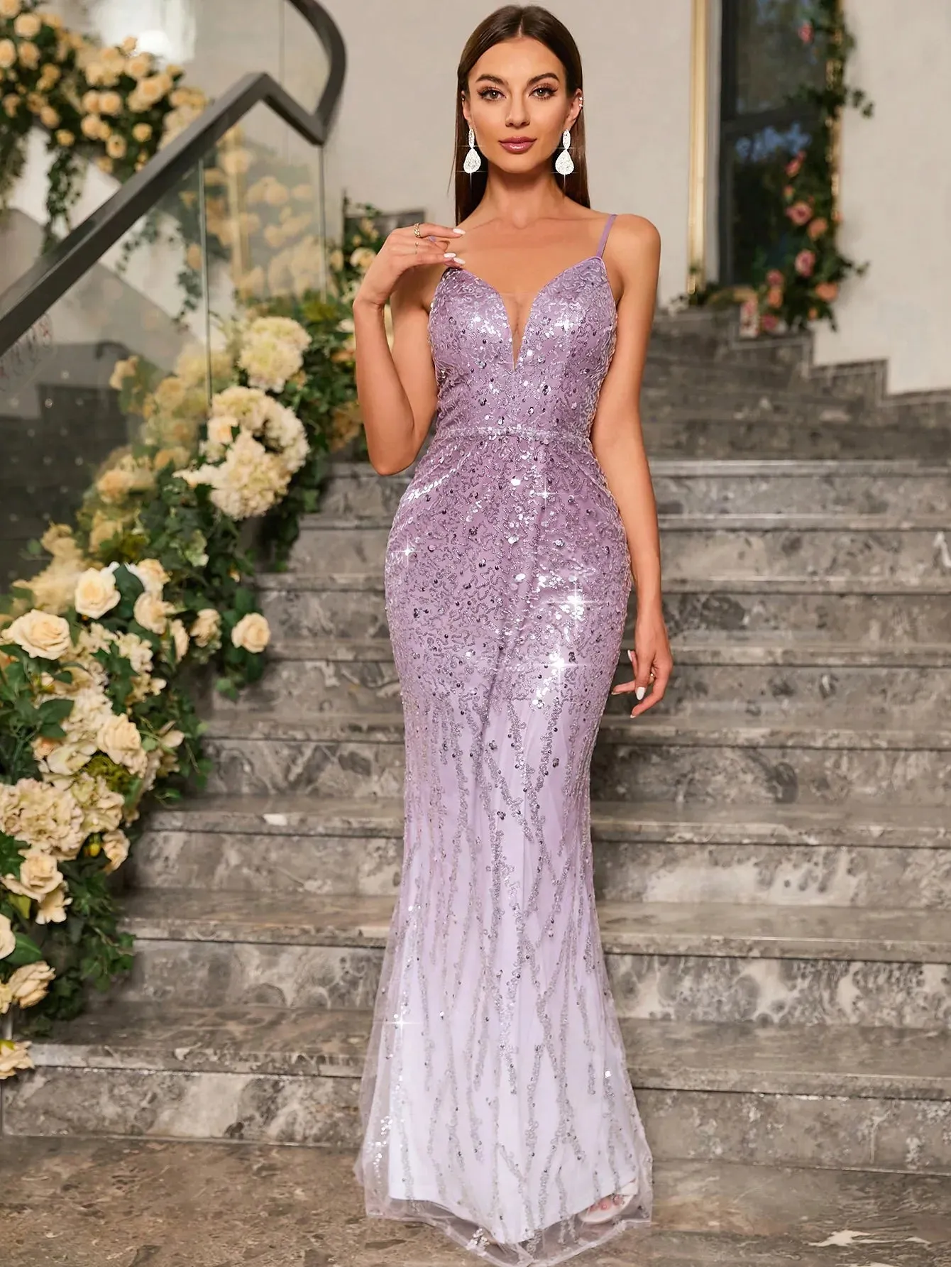 Elegant long evening prom gown dress with sequins