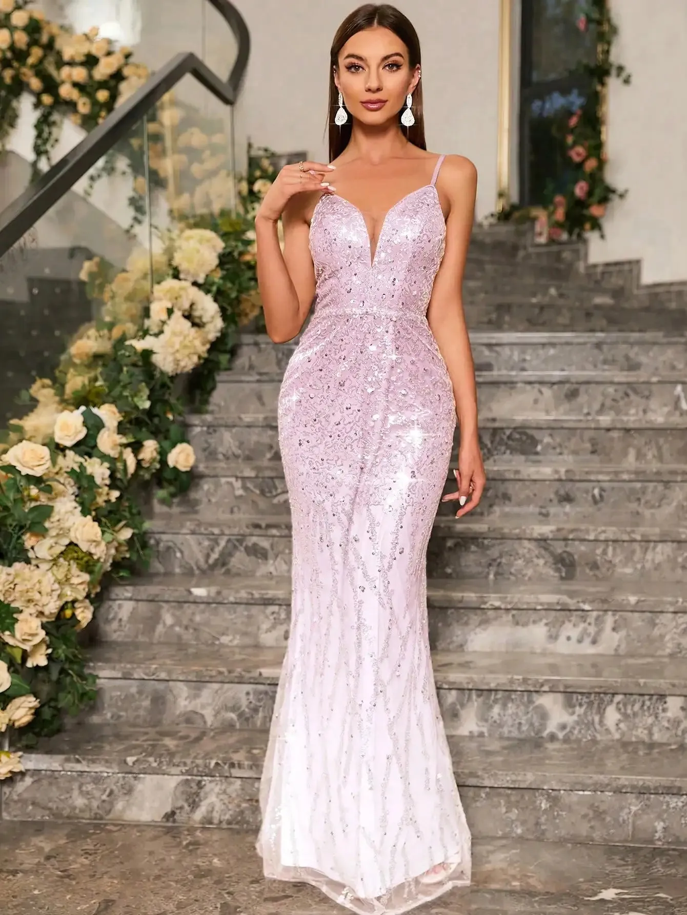 Elegant long evening prom gown dress with sequins