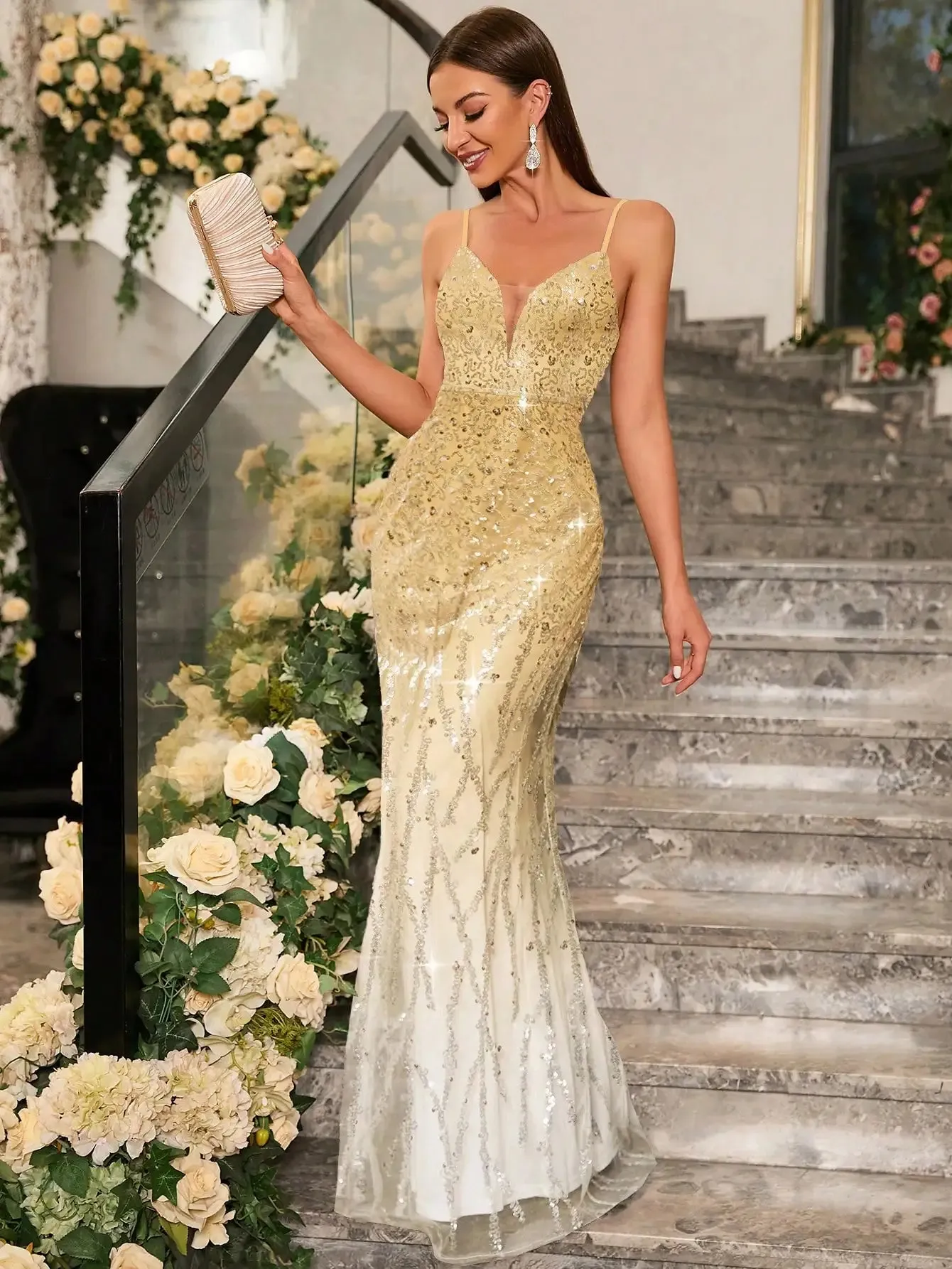 Elegant long evening prom gown dress with sequins