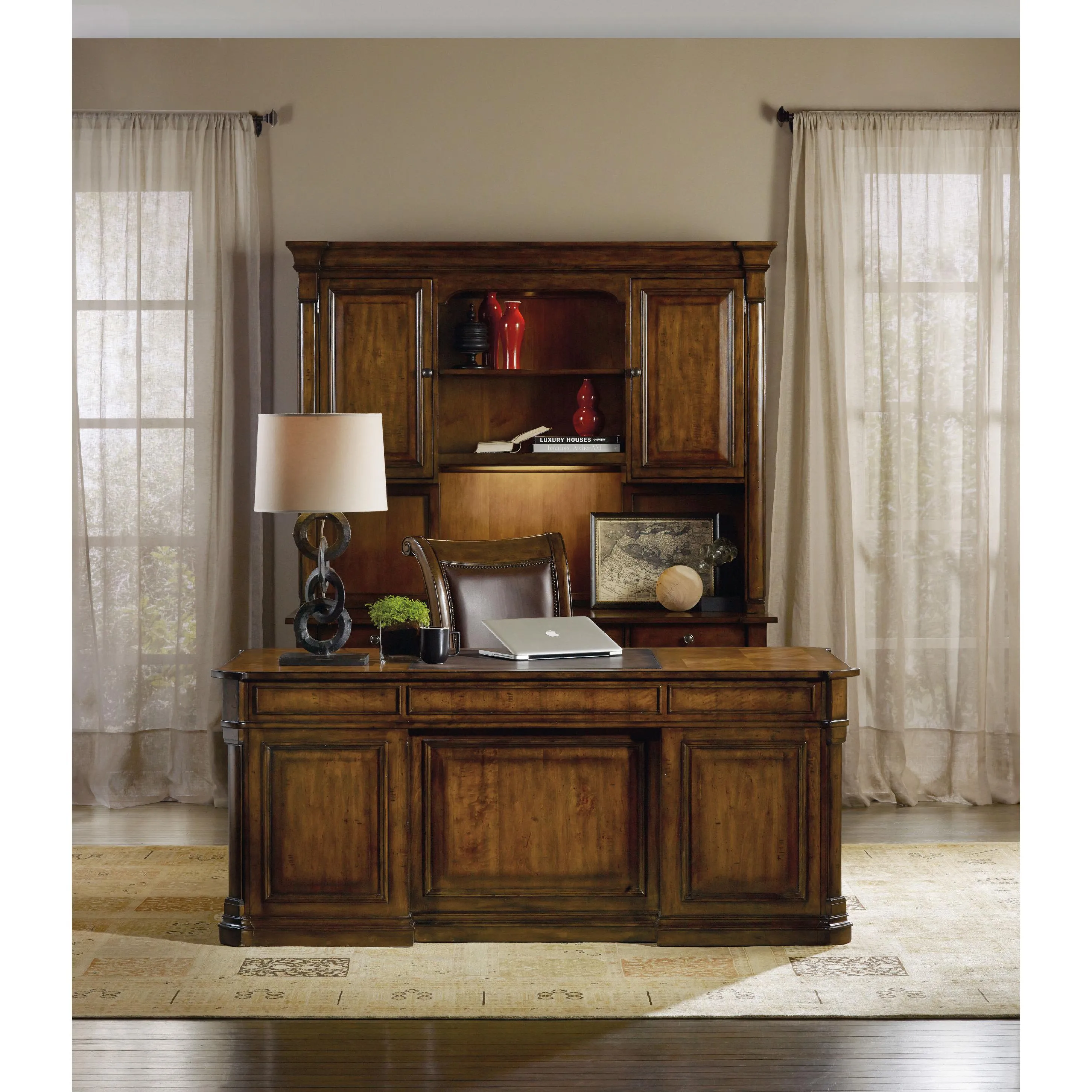 Hooker Furniture 5323-10563 Tynecastle Executive Desk