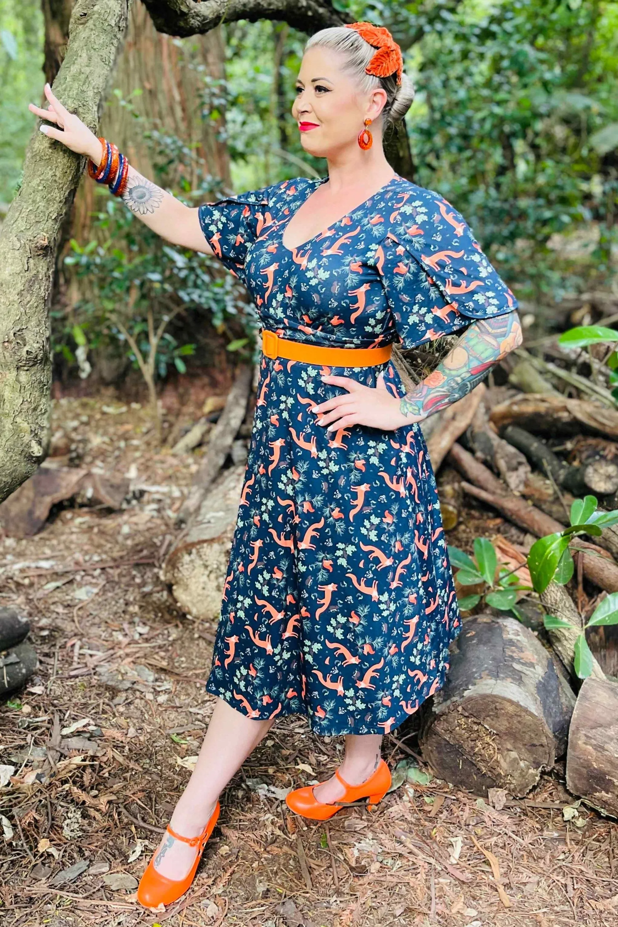 Janice Petal Sleeve Tea Dress in Navy Blue Fox Print