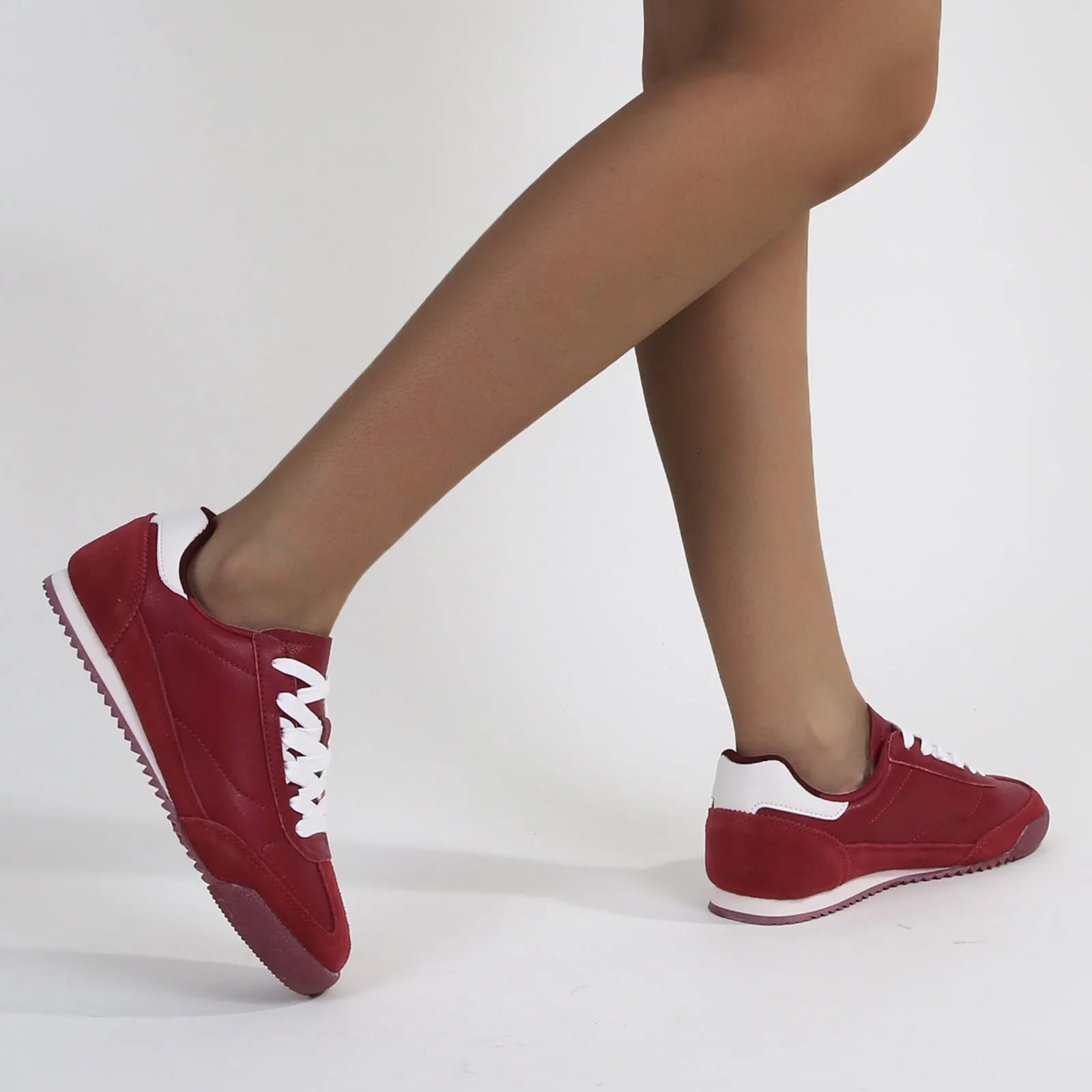 Landon Retro Lace-up Gum Sneakers