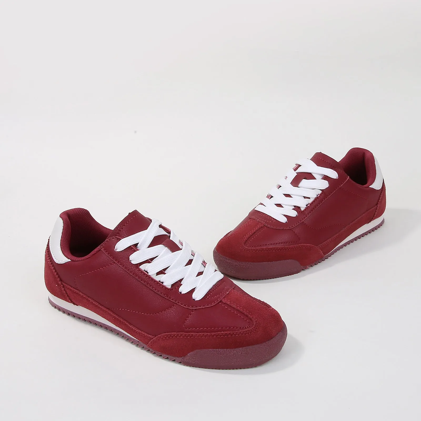 Landon Retro Lace-up Gum Sneakers