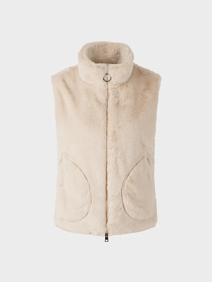 Marc Cain Sports Fun Fur Vest Gilet in Almond Milk VS 37.04 W42 COL 134