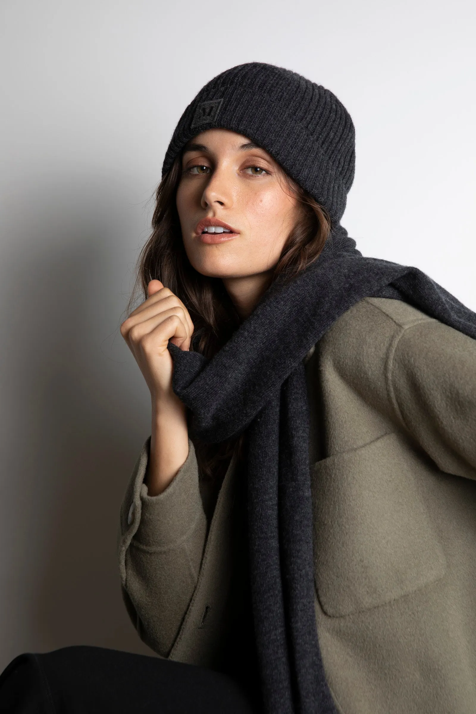 Snug Beanie - Carbon Marle