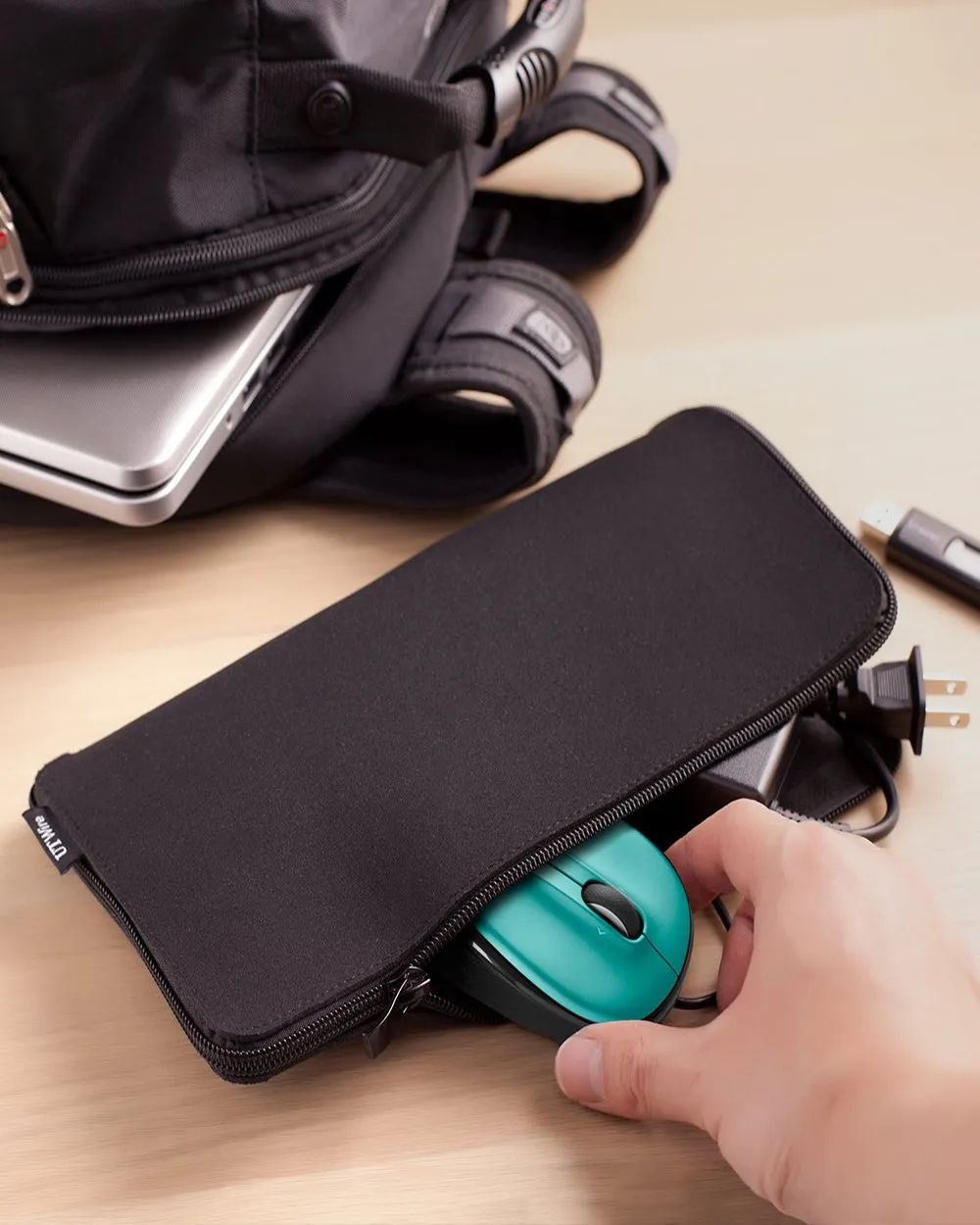 UTW Pocket For Laptop-Black