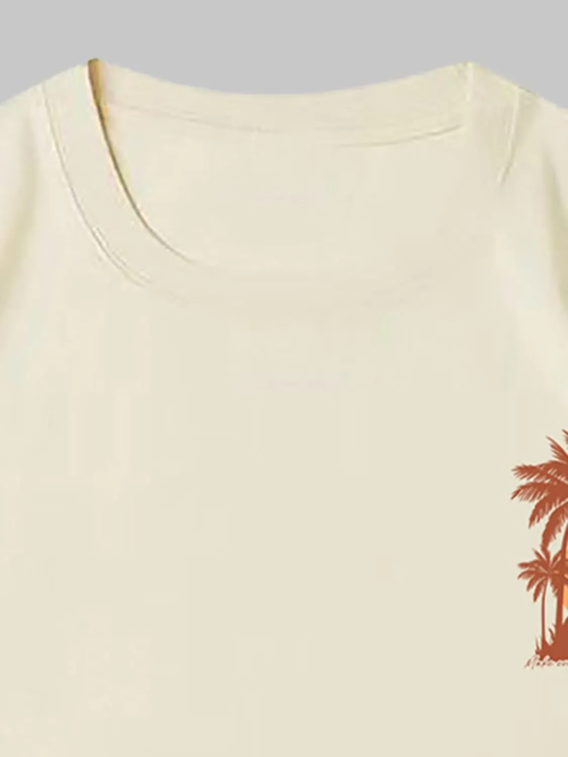 Verdusa Women's Vintage Graphic Tees Round Neck Drop Shoulder Holiday Oversized Tshirts