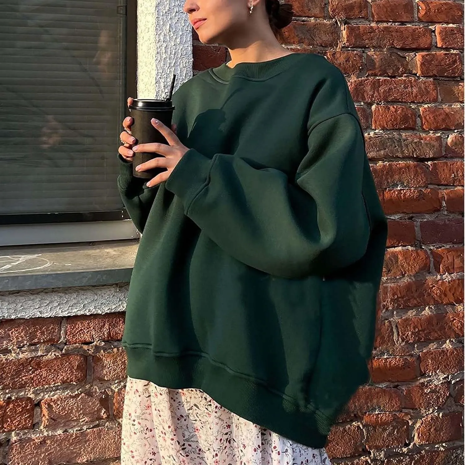 Womens Crew Neck Solid Color Sweatshirts Tops Long Sleeve Casual Pullover Cute Lightweight Loose Tops Fall Winter