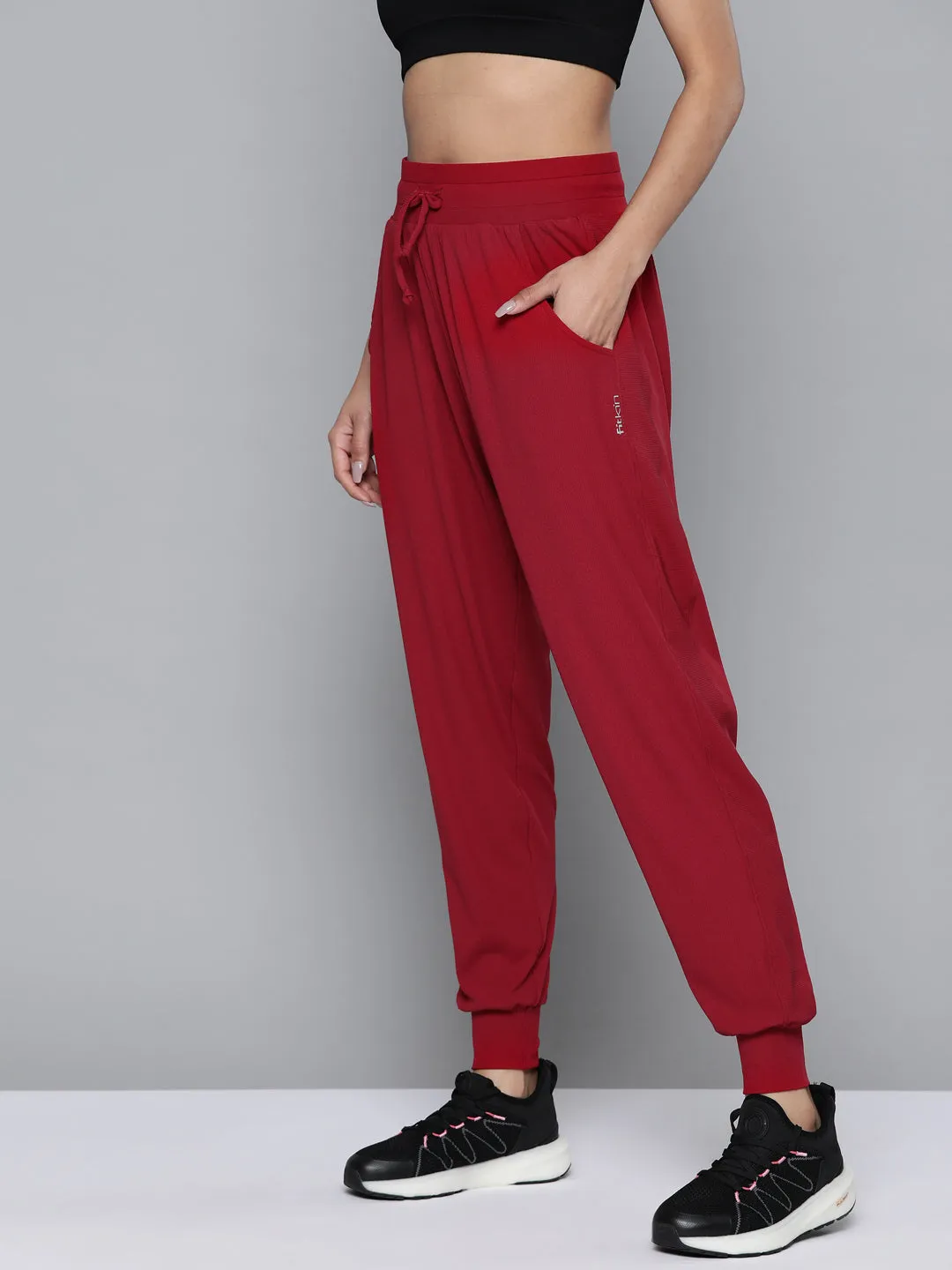 Women's Maroon Solid Relaxed Fit Dry Fit Gym Joggers