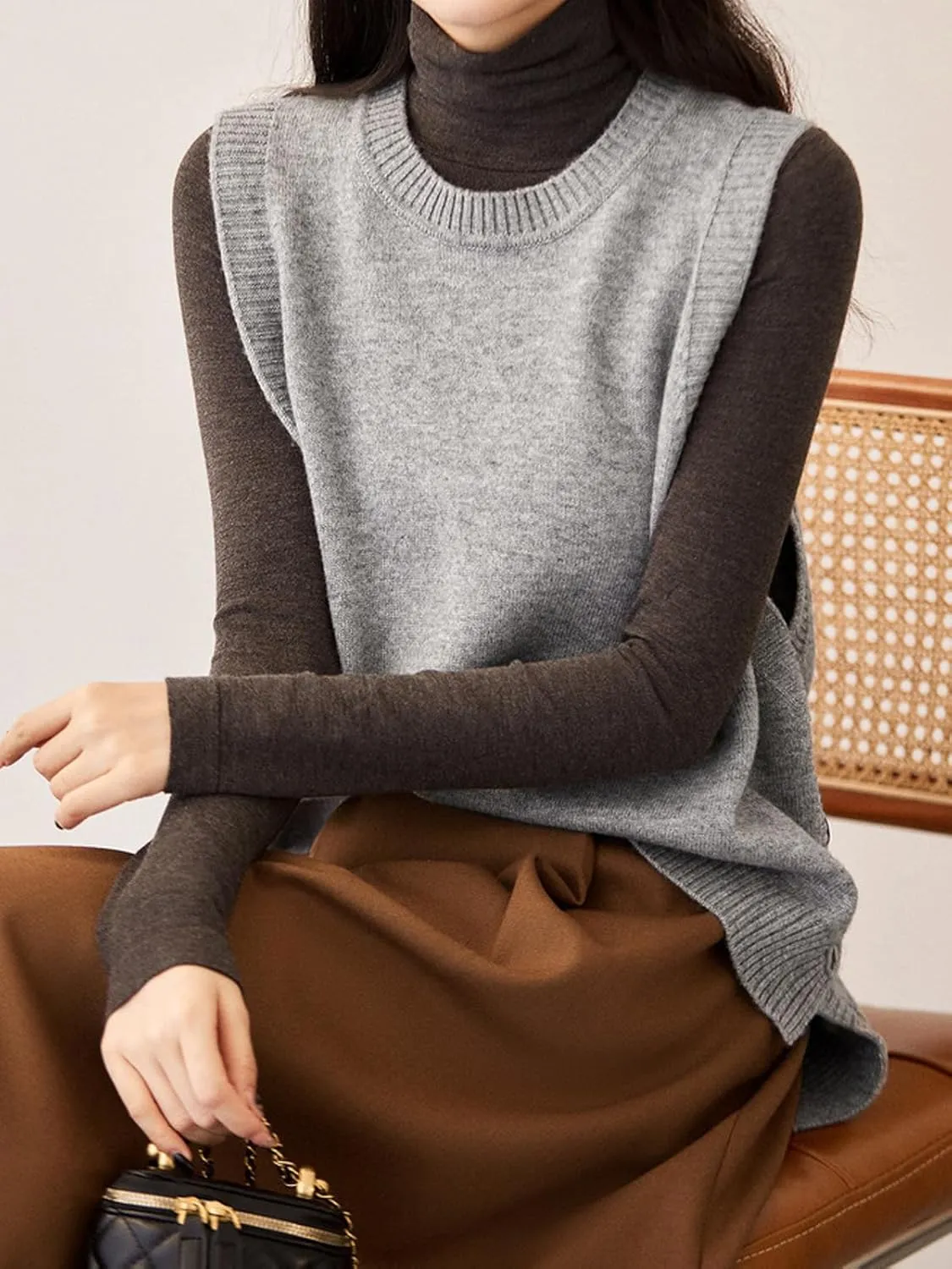 Wowcarbazole Women's Sleeveless Sweater Vest Casual Crew Neck Ribbed Knit Pullover Tops Loose Fit Full Clothes
